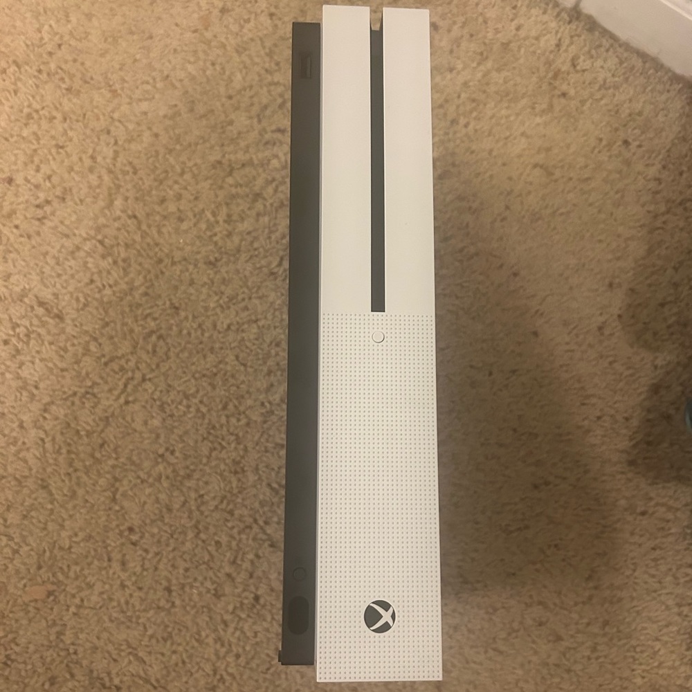 Xbox One S